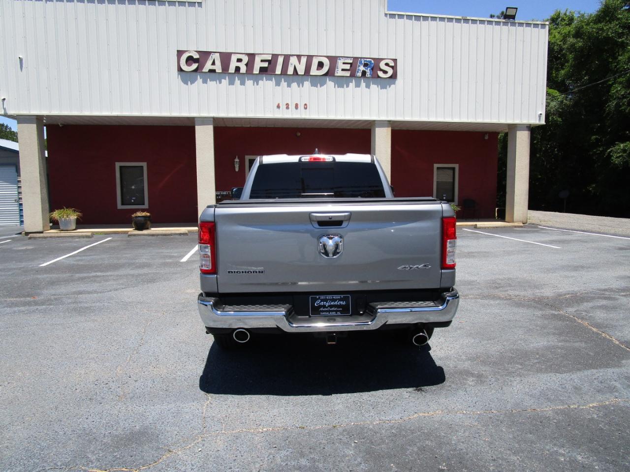 RAM 1500 Big Horn 4x4 Quad Cab 6'4" Box 2021