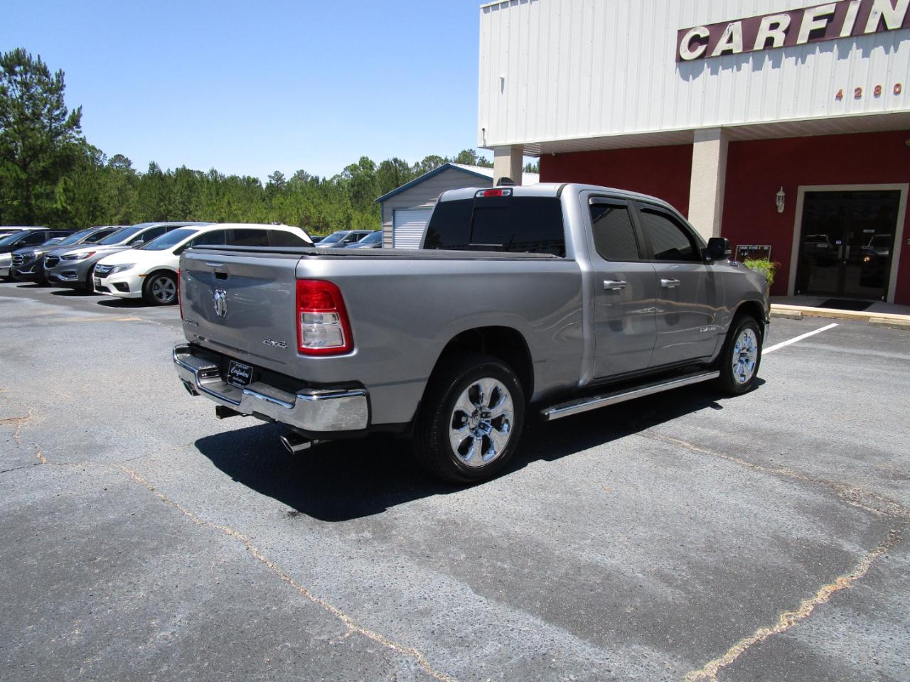 RAM 1500 Big Horn 4x4 Quad Cab 6'4" Box 2021