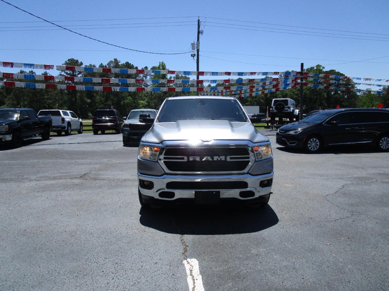RAM 1500 Big Horn 4x4 Quad Cab 6'4" Box 2021