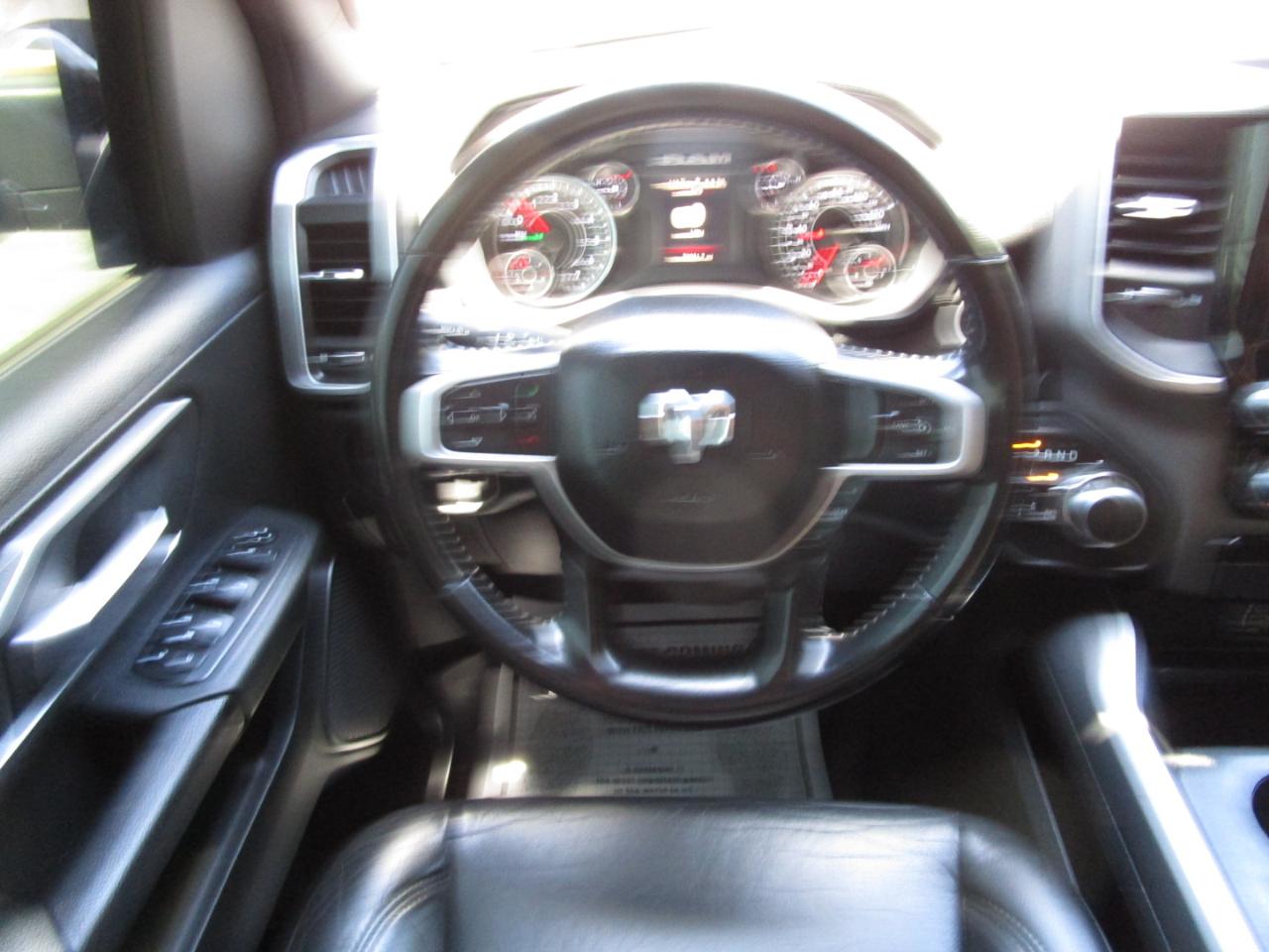 RAM 1500 Big Horn 4x4 Quad Cab 6'4" Box 2021