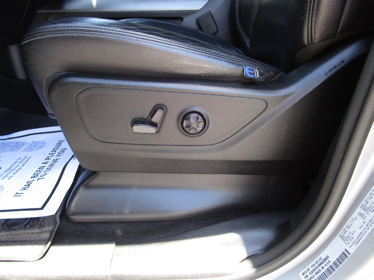 RAM 1500 Big Horn 4x4 Quad Cab 6'4" Box 2021