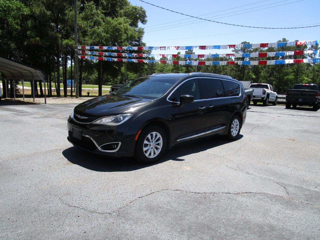 Chrysler Pacifica Touring L FWD 2019