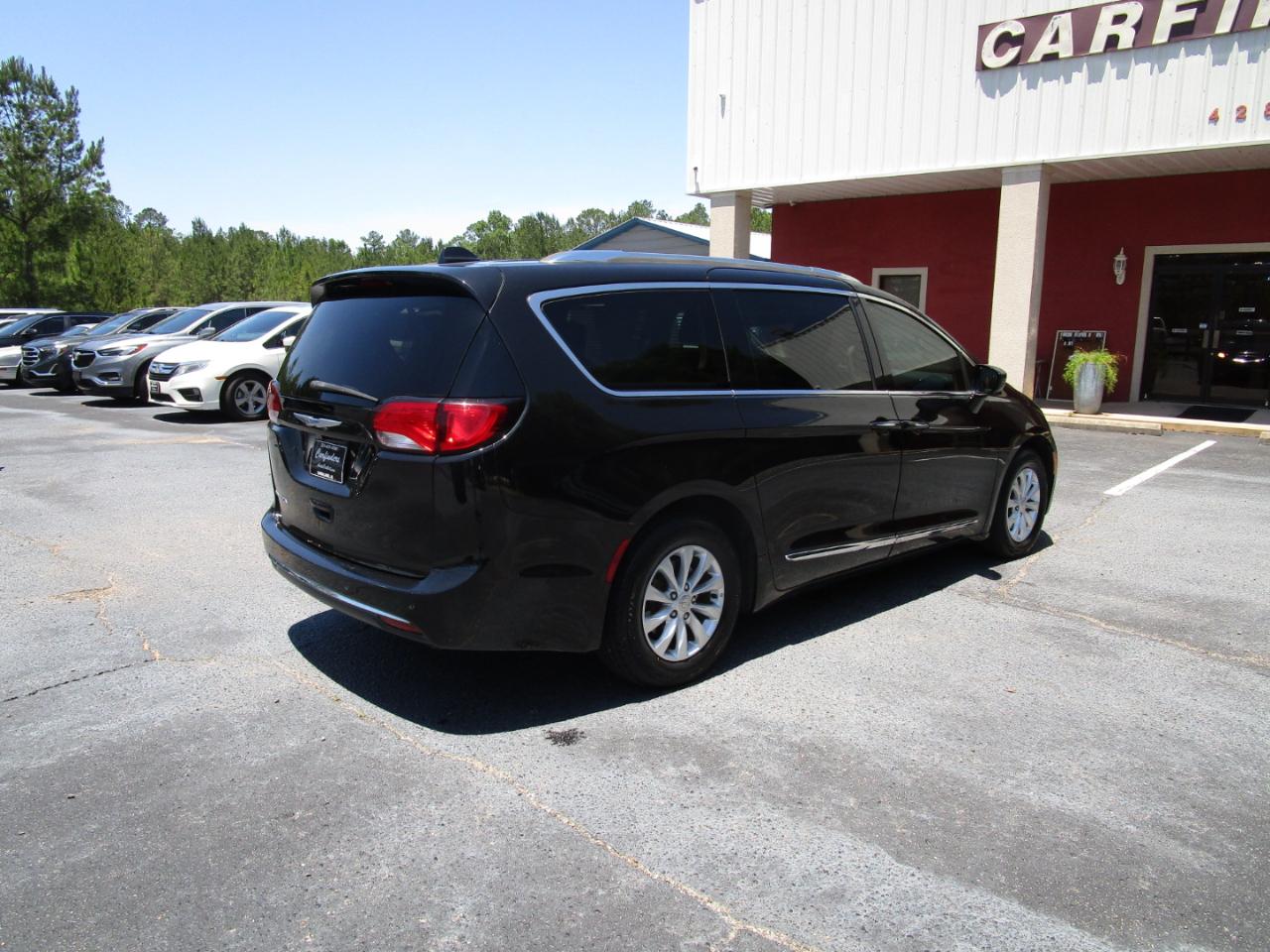 Chrysler Pacifica Touring L FWD 2019