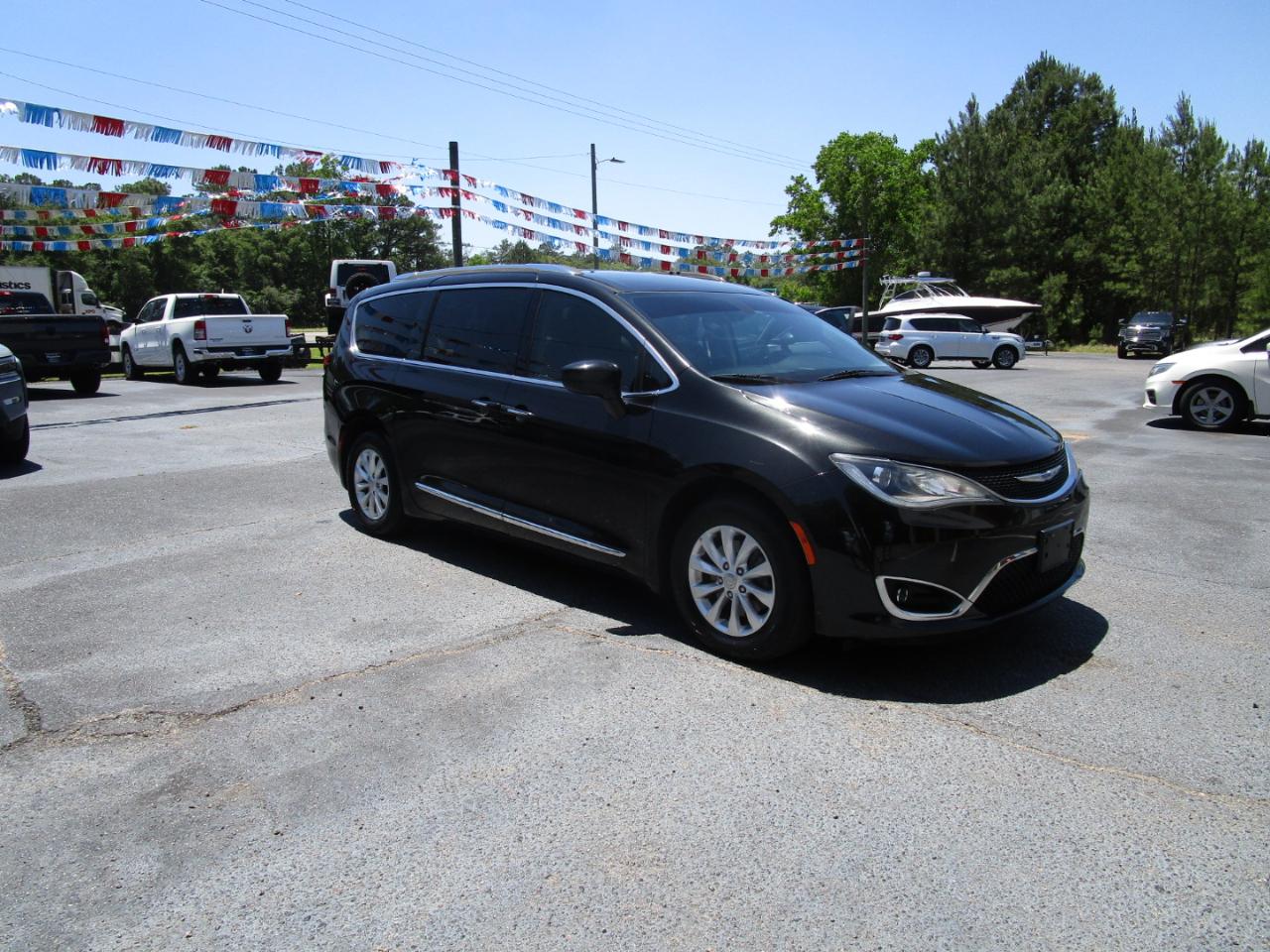 Chrysler Pacifica Touring L FWD 2019