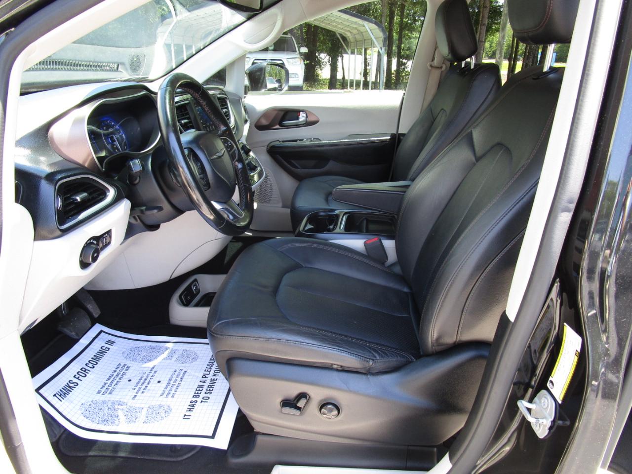 Chrysler Pacifica Touring L FWD 2019