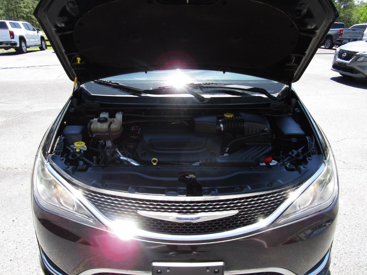 Chrysler Pacifica Touring L FWD 2019