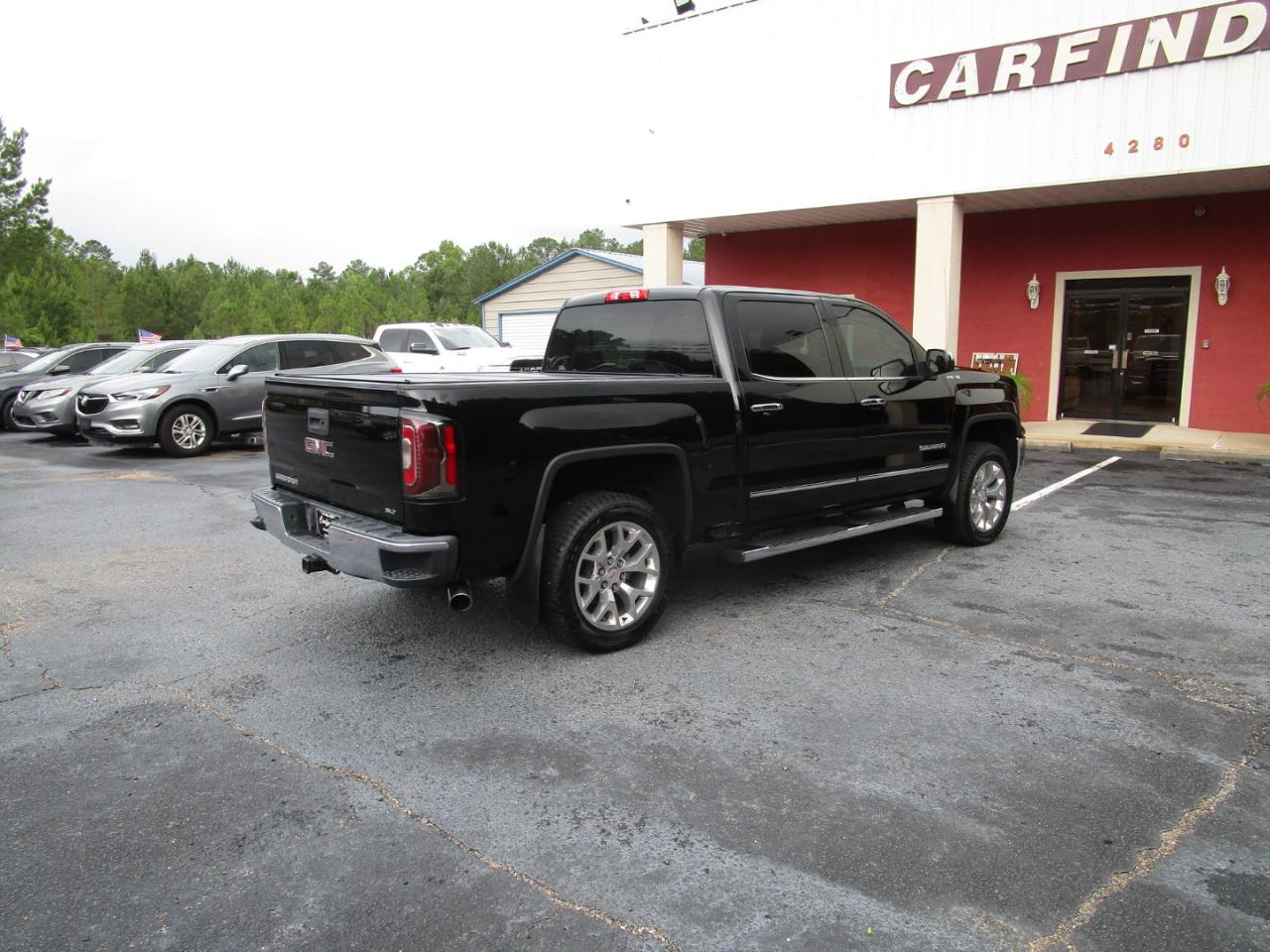 GMC Sierra 1500 4WD Crew Cab 143.5" SLT 2018