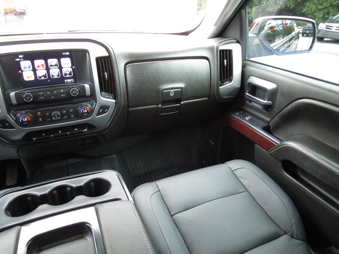 GMC Sierra 1500 4WD Crew Cab 143.5" SLT 2018