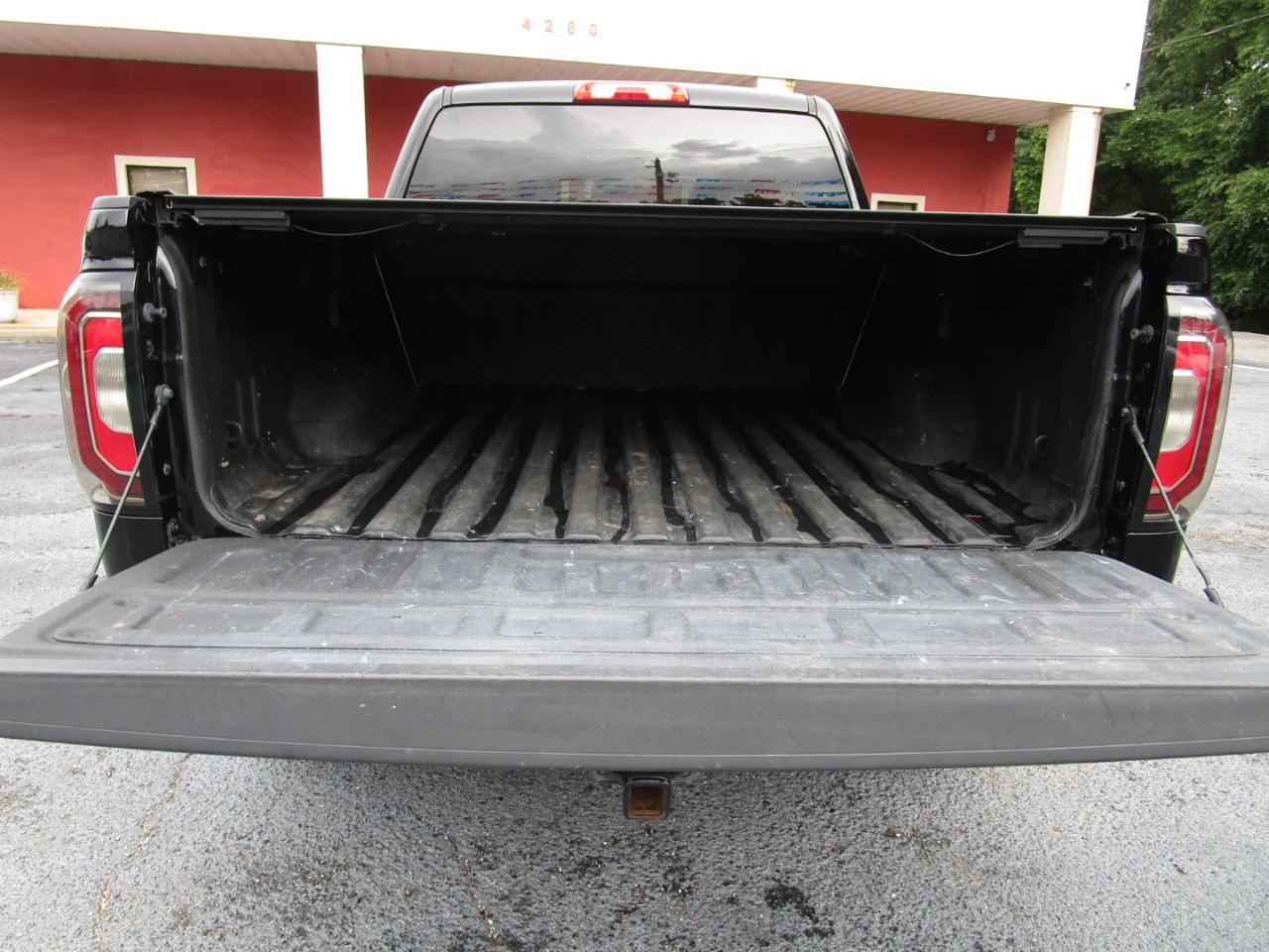 GMC Sierra 1500 4WD Crew Cab 143.5" SLT 2018