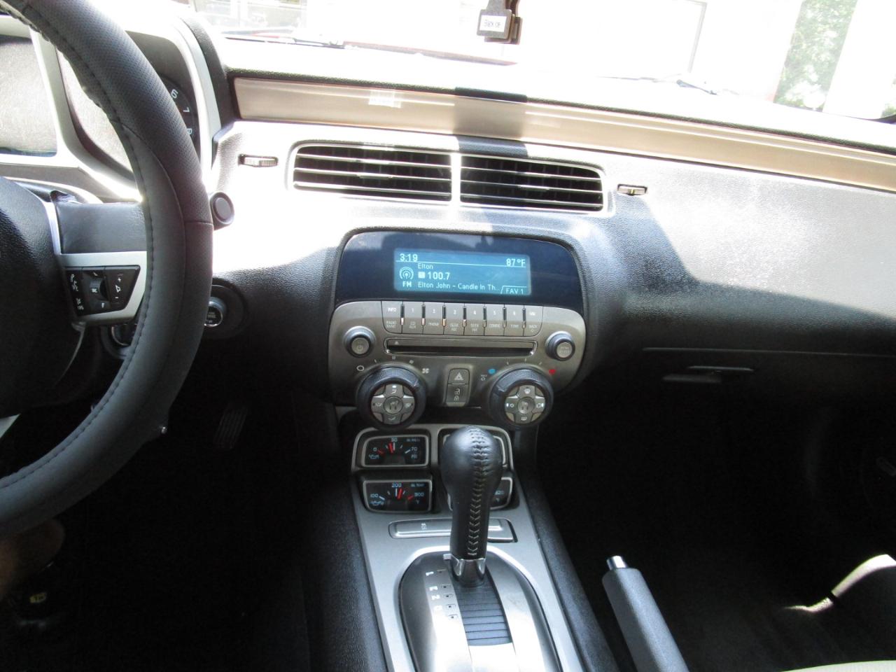 Chevrolet Camaro 2dr Cpe 2SS 2011
