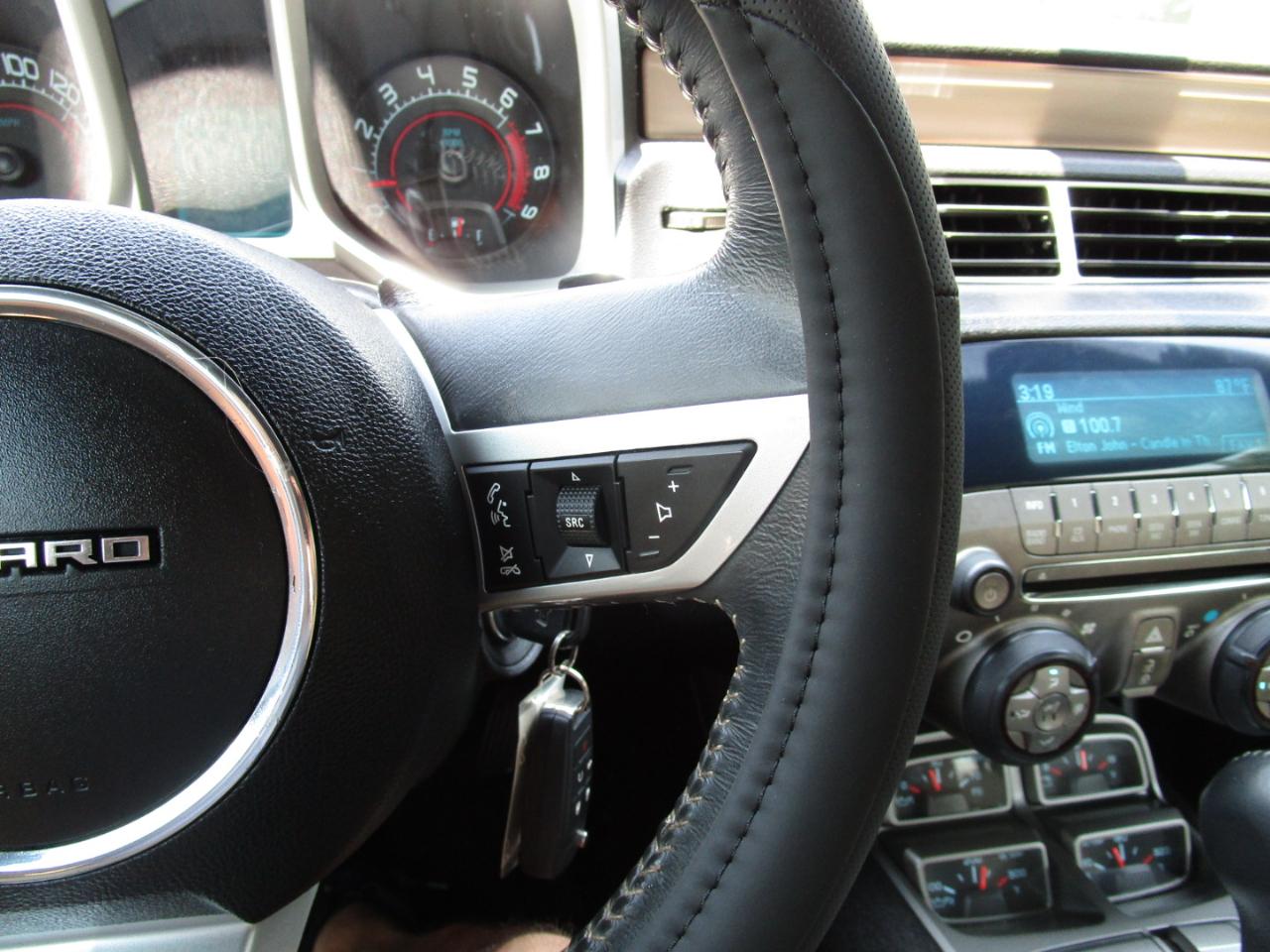 Chevrolet Camaro 2dr Cpe 2SS 2011