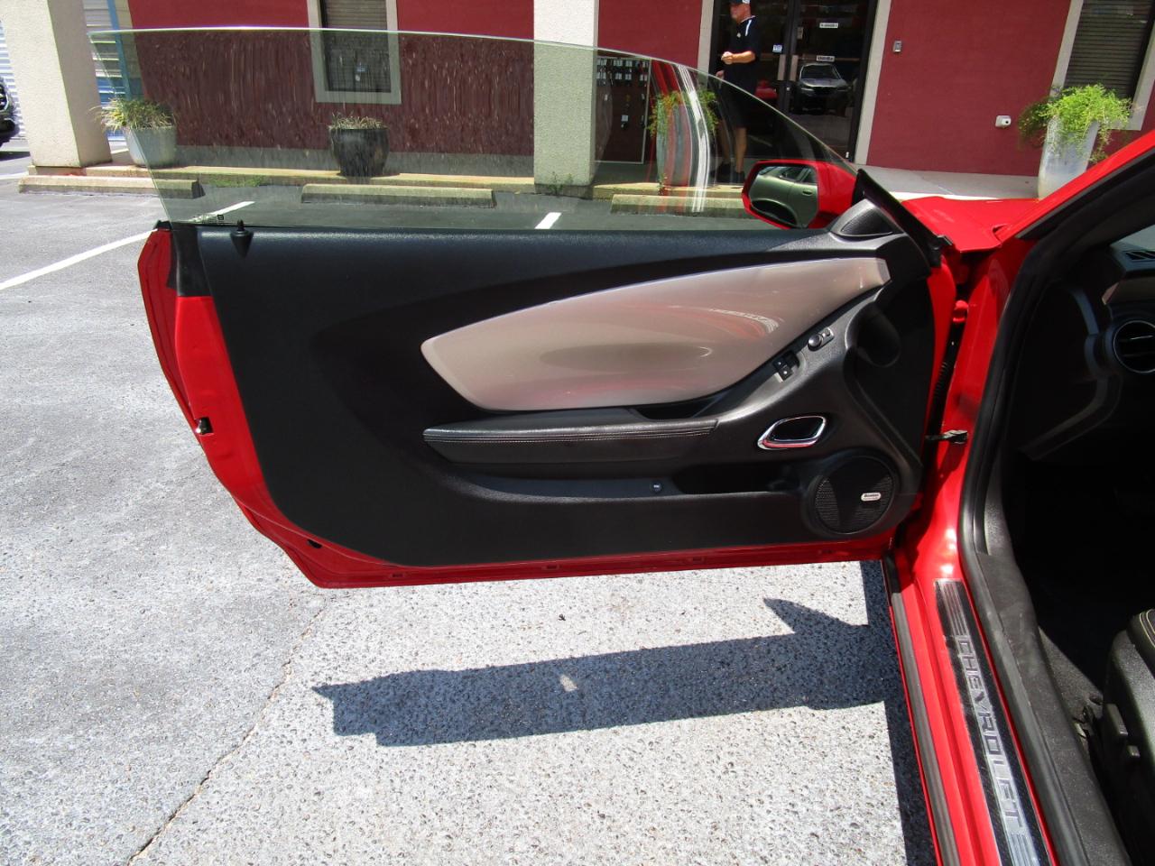 Chevrolet Camaro 2dr Cpe 2SS 2011