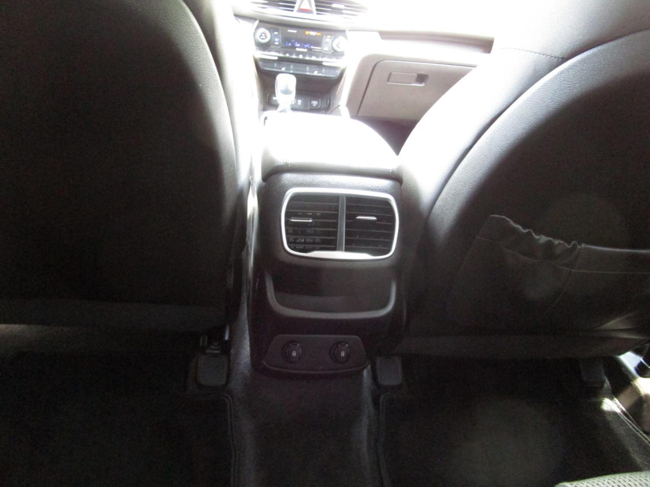 Hyundai Santa Fe SEL Plus 2.4L Auto FWD 2019