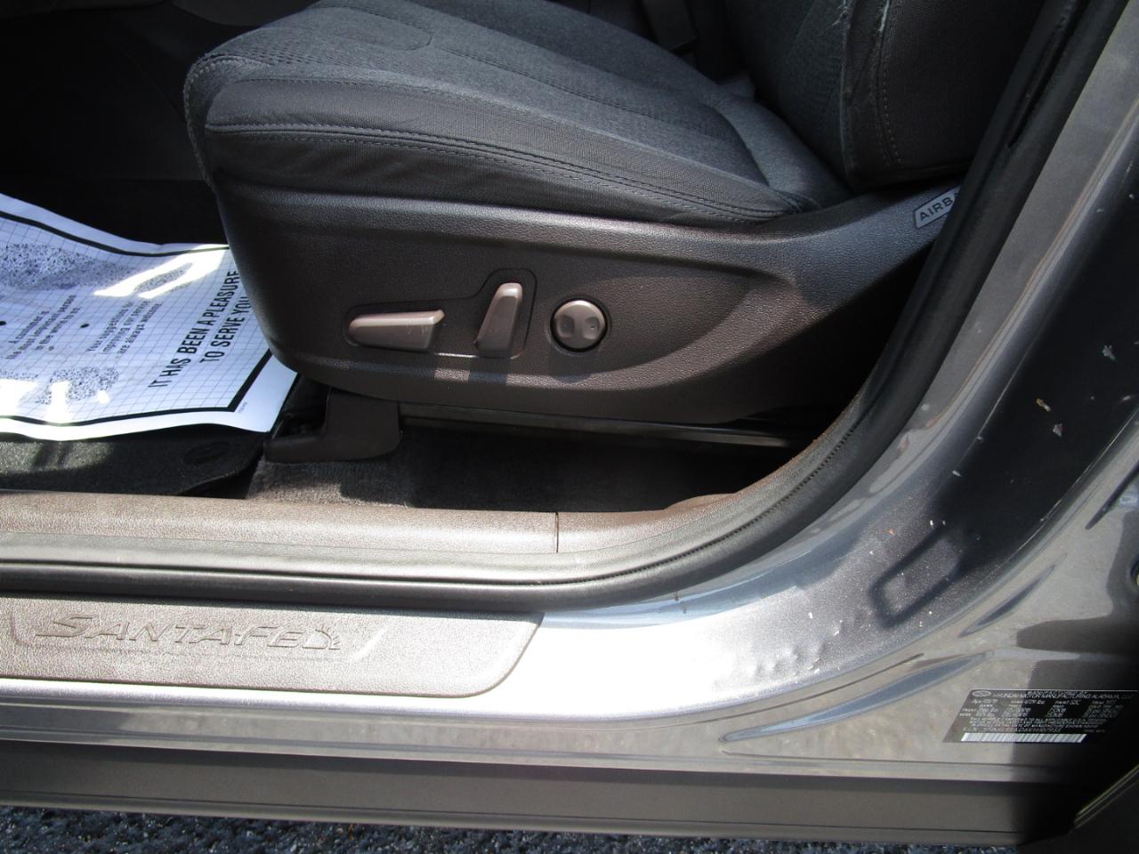 Hyundai Santa Fe SEL Plus 2.4L Auto FWD 2019