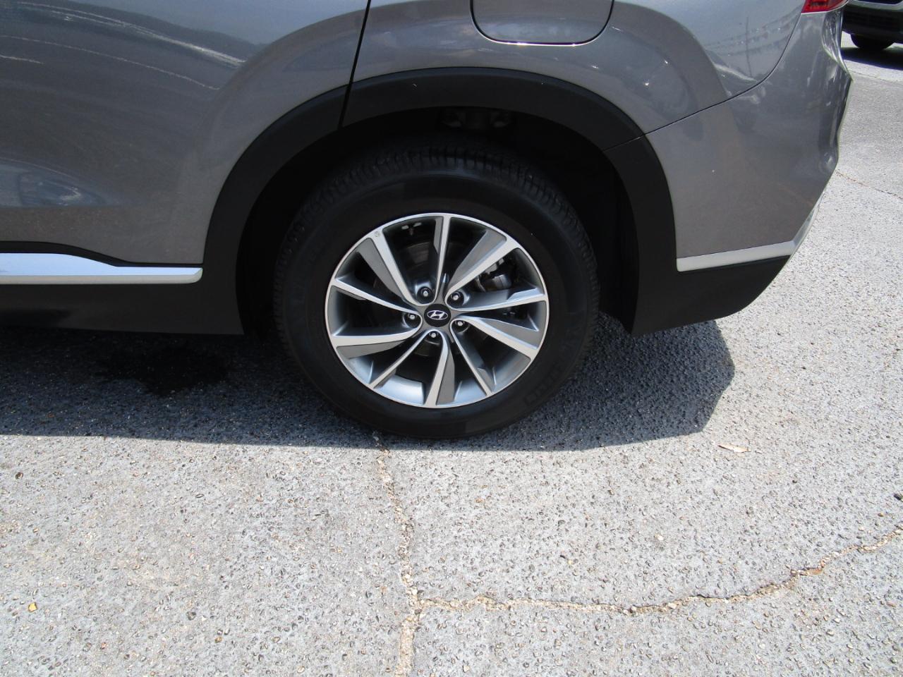 Hyundai Santa Fe SEL Plus 2.4L Auto FWD 2019