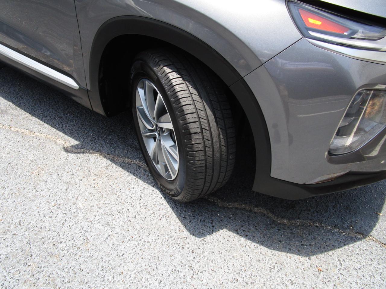 Hyundai Santa Fe SEL Plus 2.4L Auto FWD 2019