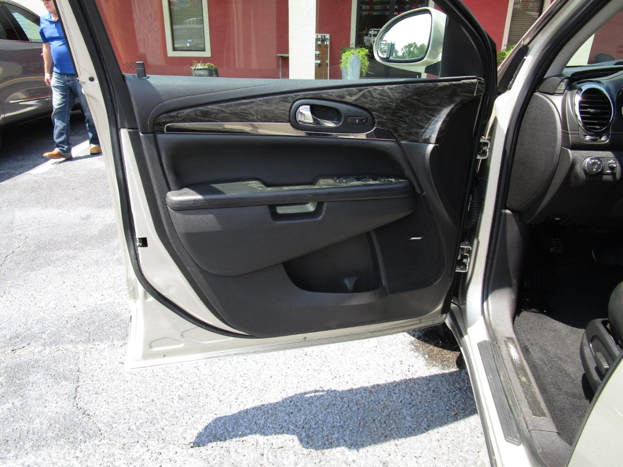 Buick Enclave FWD 4dr Premium 2014