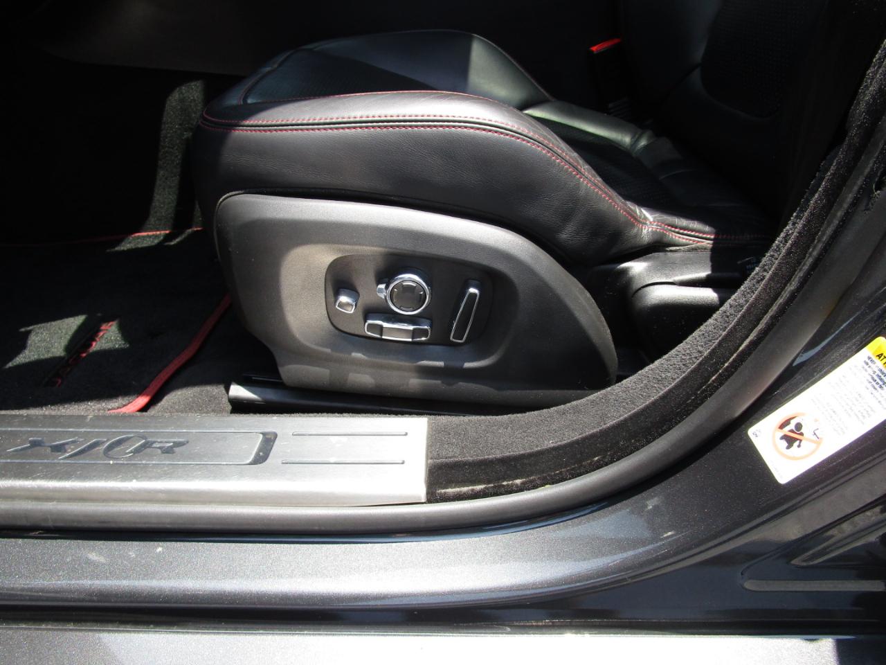 Jaguar XJ 4dr Sdn XJR RWD 2016