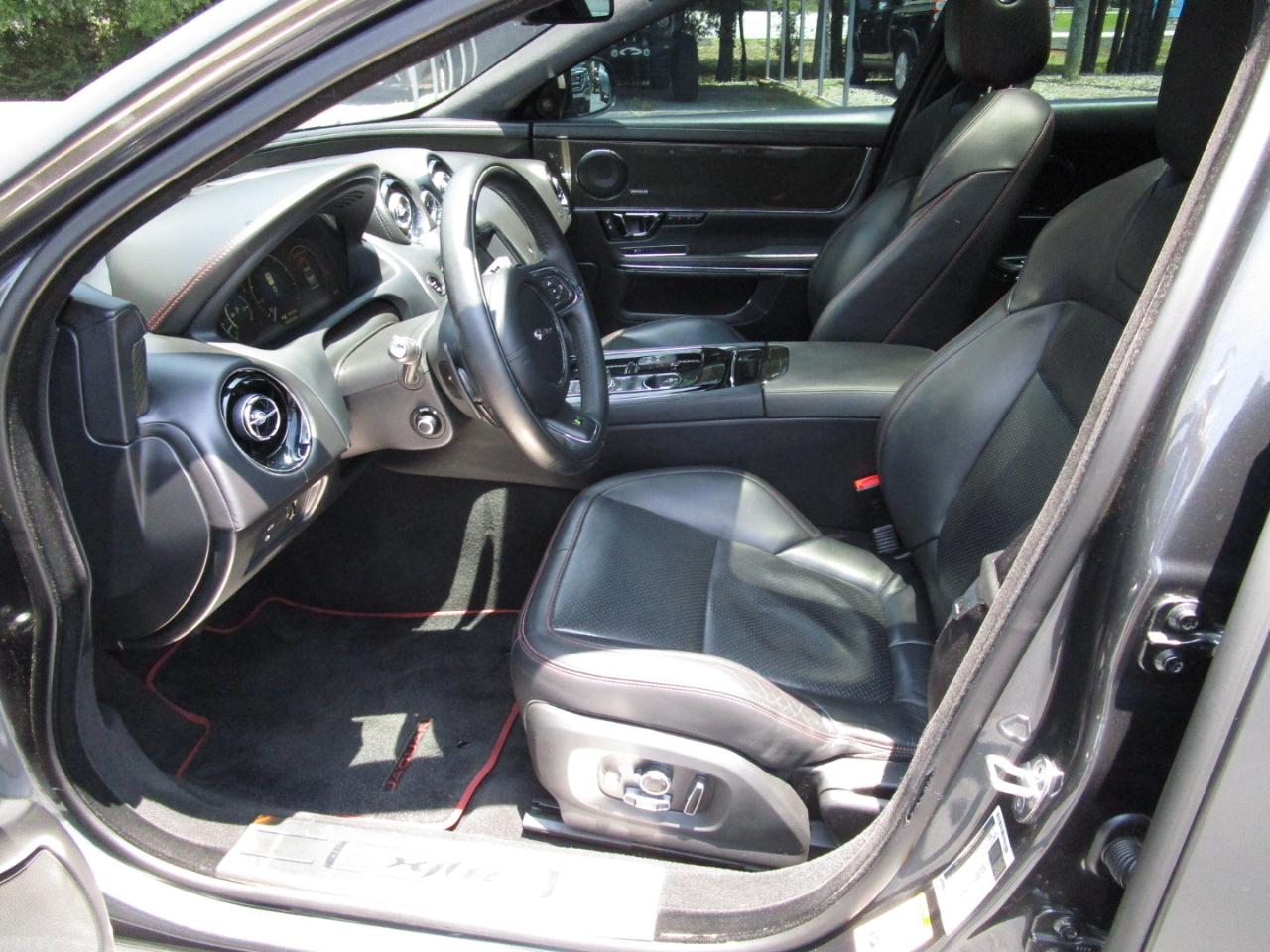 Jaguar XJ 4dr Sdn XJR RWD 2016