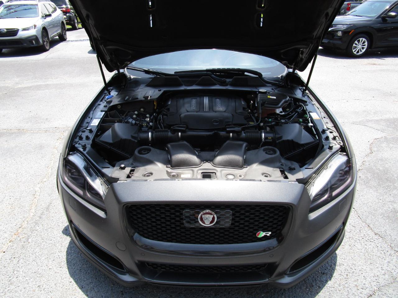 Jaguar XJ 4dr Sdn XJR RWD 2016