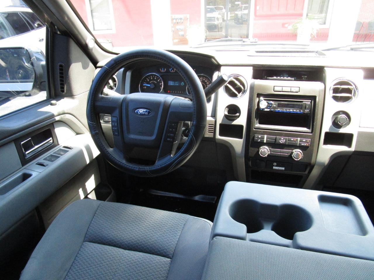 Ford F-150 2WD SuperCrew 145" Platinum 2014