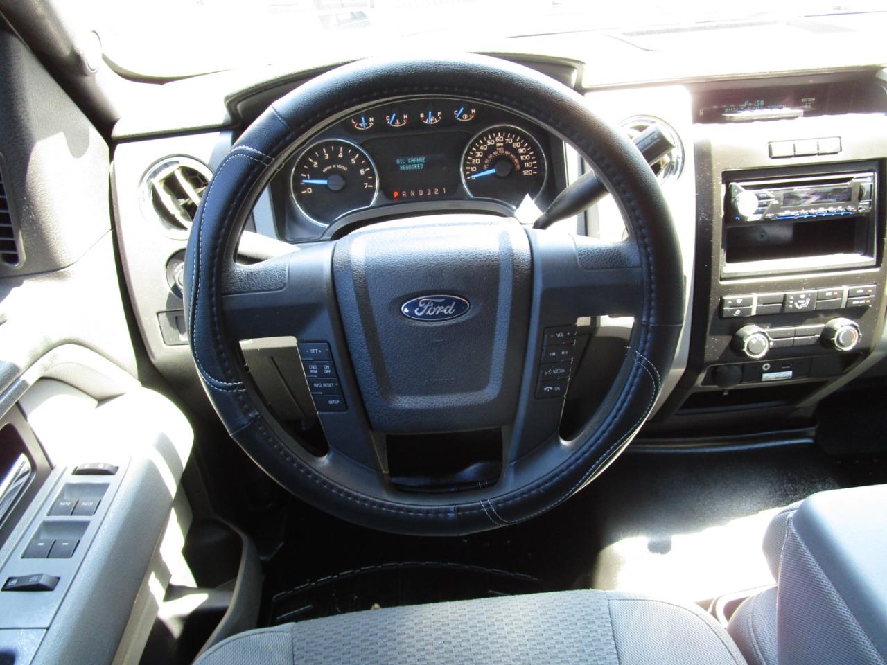 Ford F-150 2WD SuperCrew 145" Platinum 2014