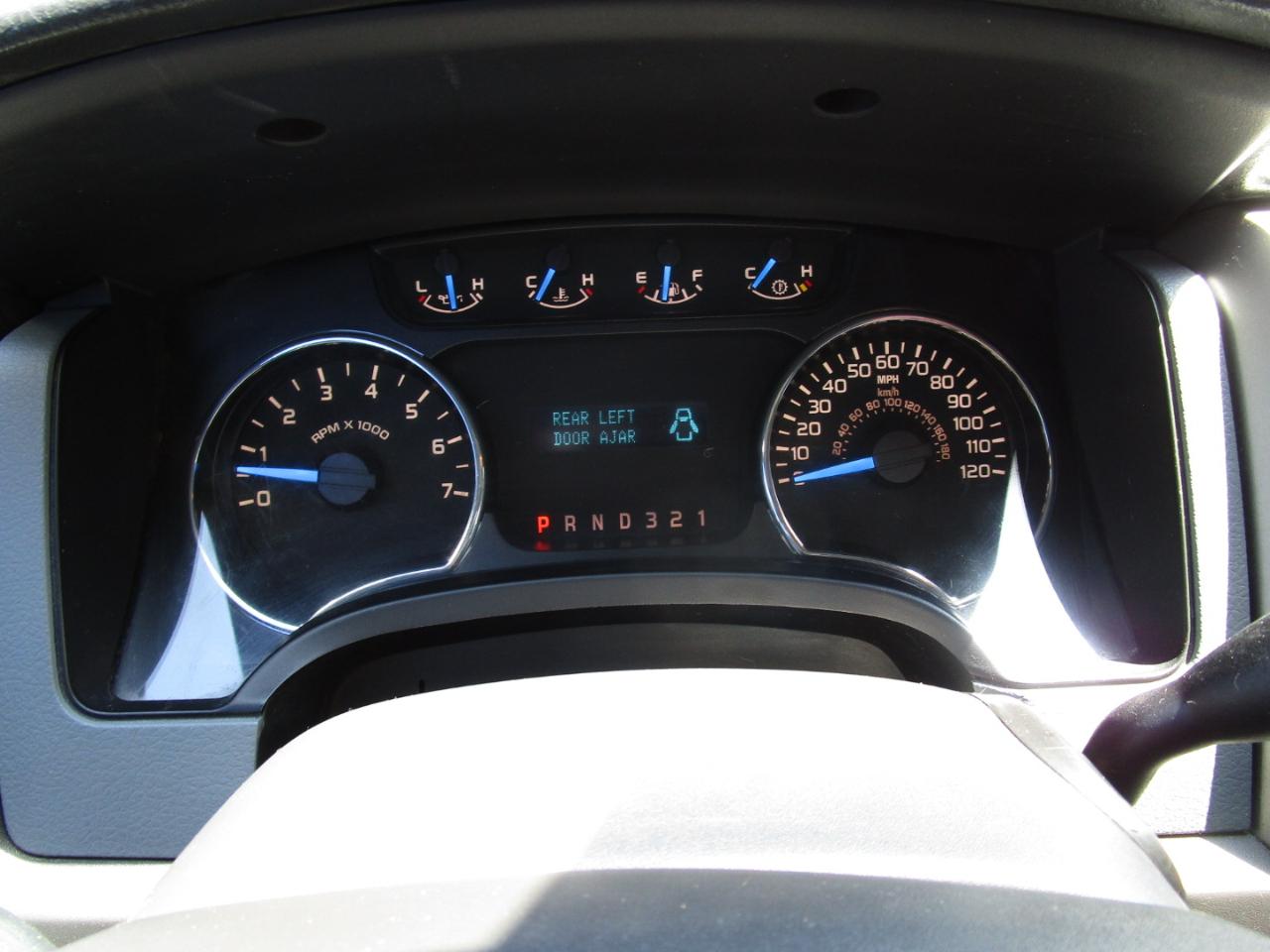 Ford F-150 2WD SuperCrew 145" Platinum 2014
