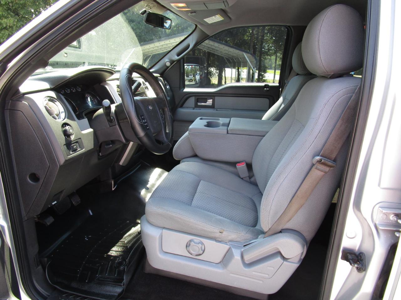 Ford F-150 2WD SuperCrew 145" Platinum 2014
