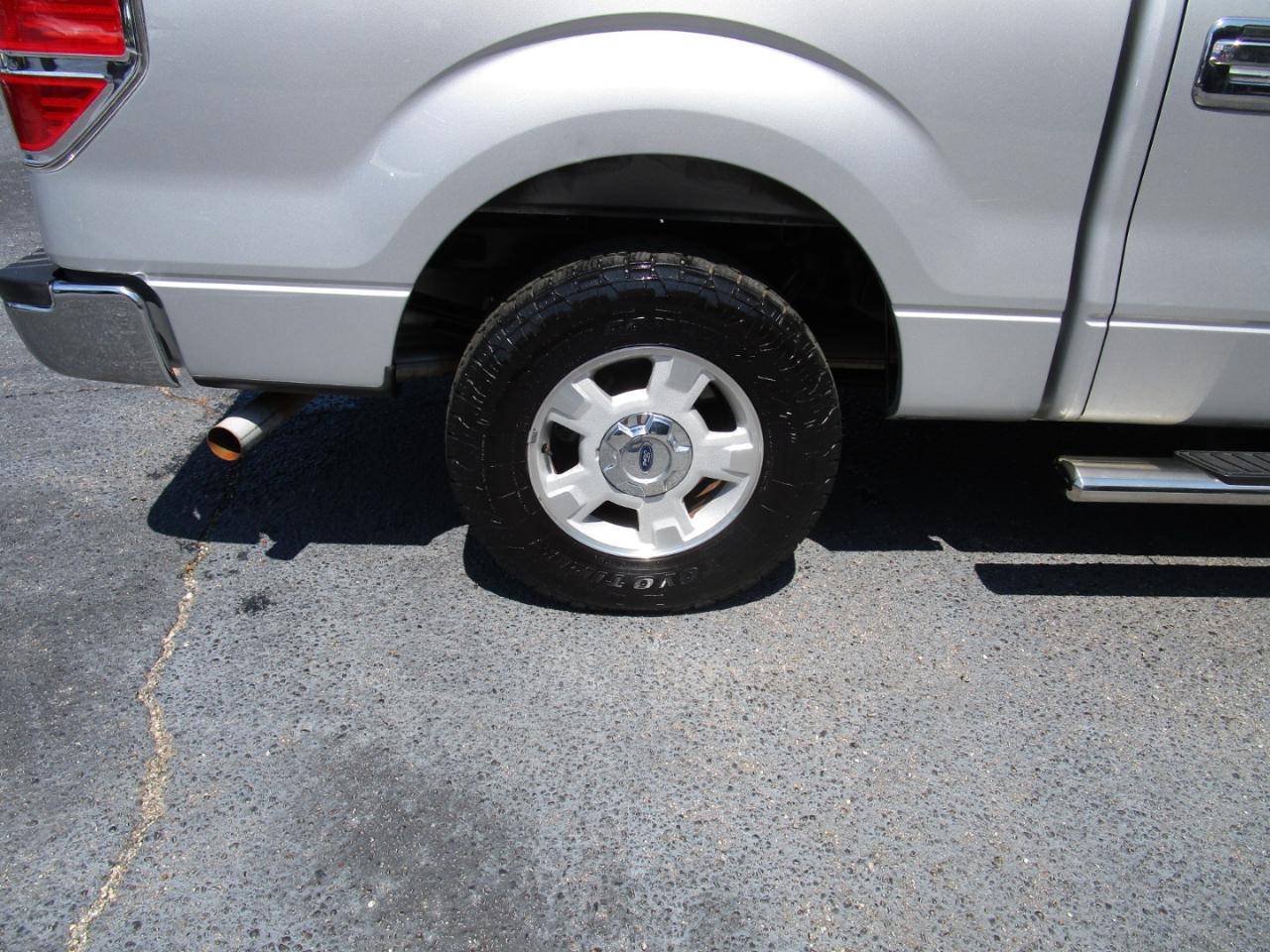 Ford F-150 2WD SuperCrew 145" Platinum 2014
