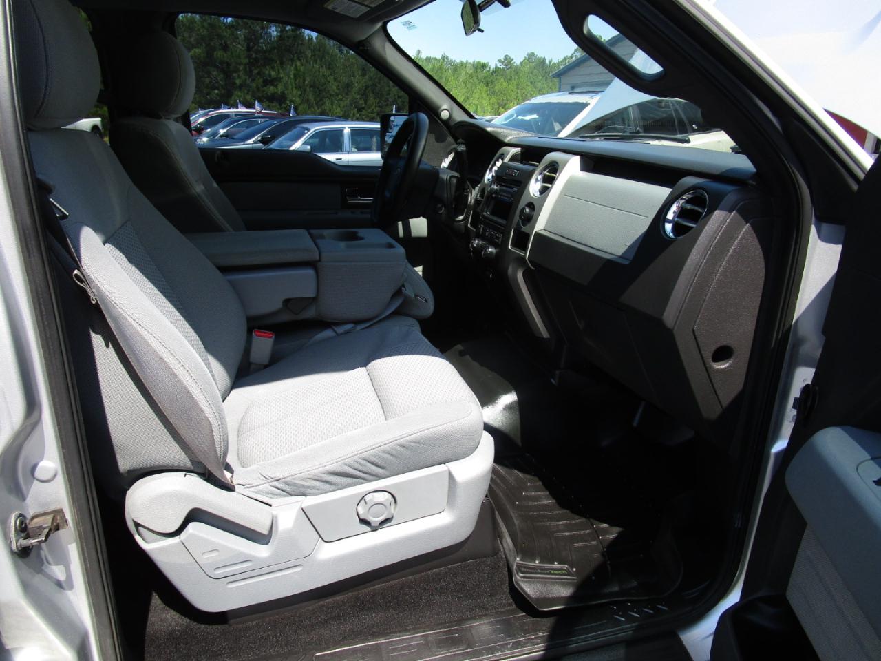 Ford F-150 2WD SuperCrew 145" Platinum 2014