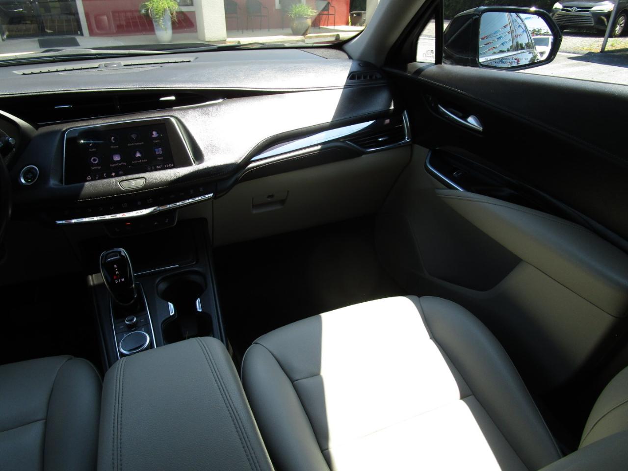 Cadillac XT4 FWD 4dr Luxury 2021