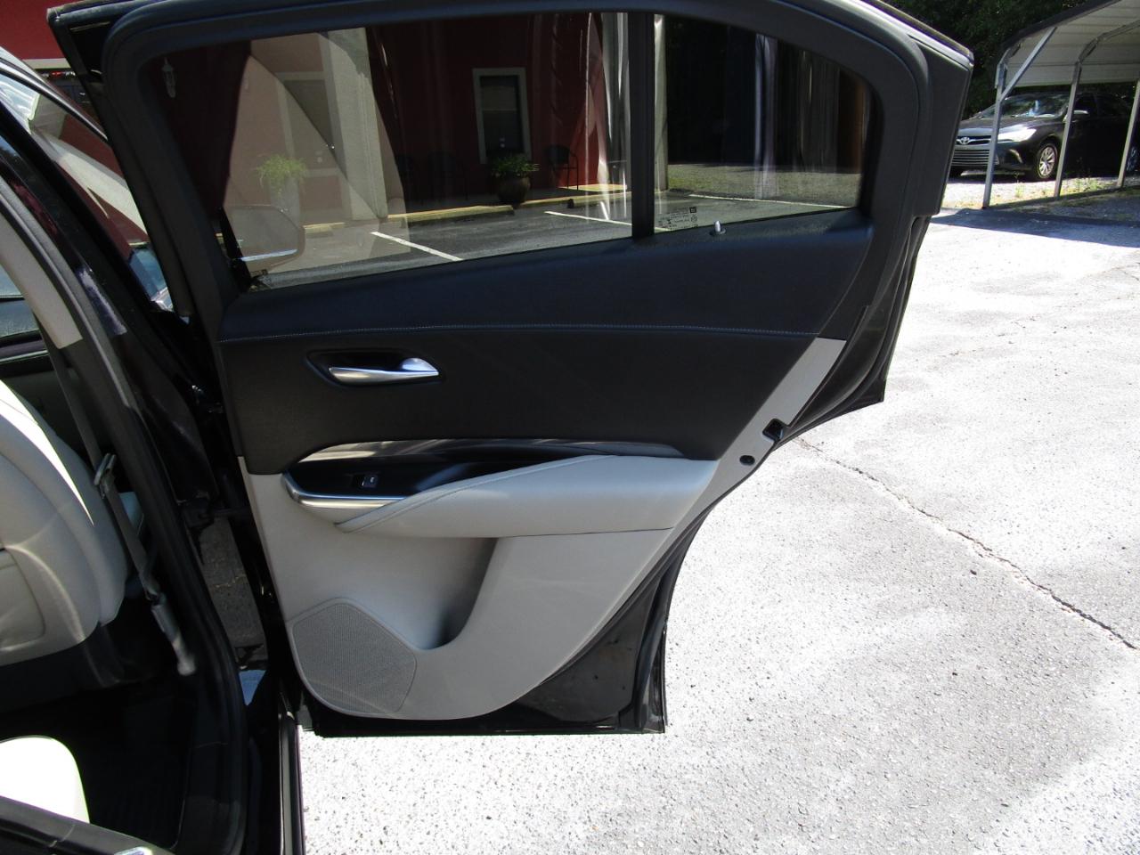 Cadillac XT4 FWD 4dr Luxury 2021