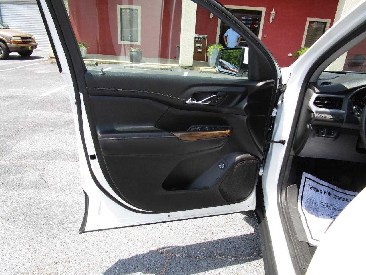 GMC Acadia FWD 4dr SLE 2023