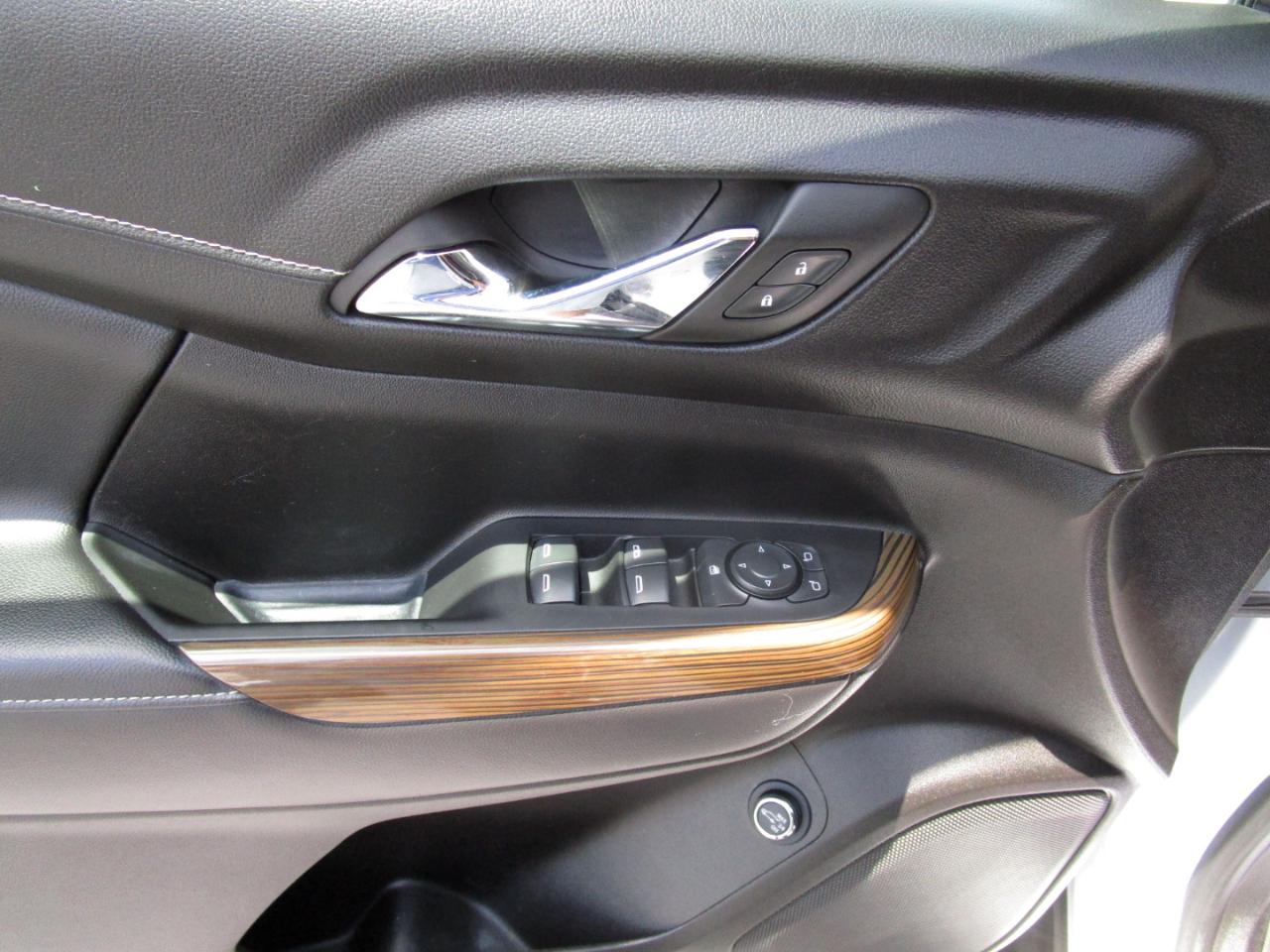 GMC Acadia FWD 4dr SLE 2023