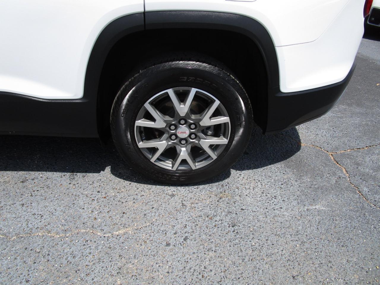 GMC Acadia FWD 4dr SLE 2023