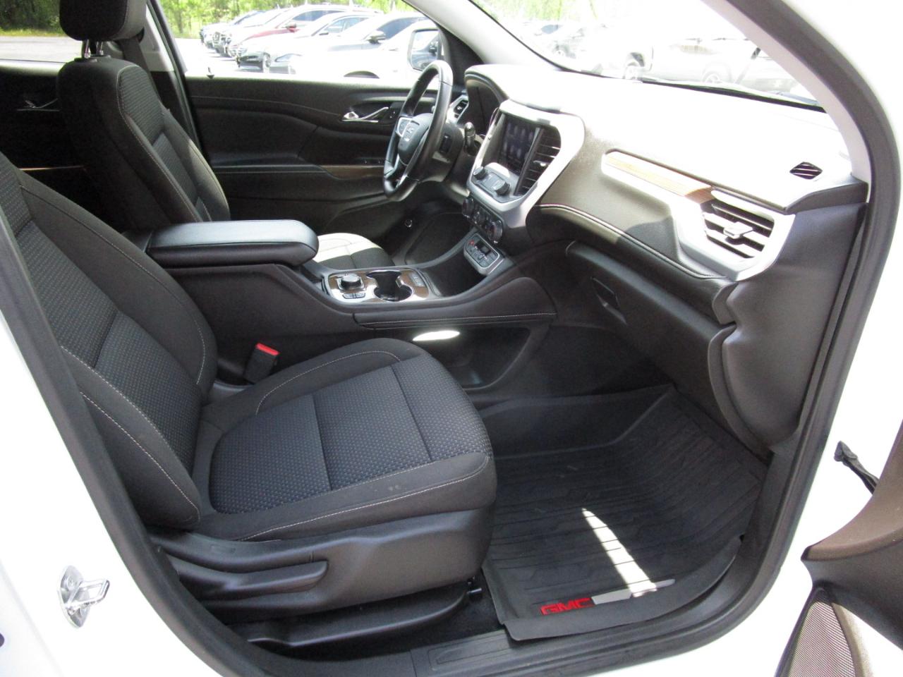 GMC Acadia FWD 4dr SLE 2023