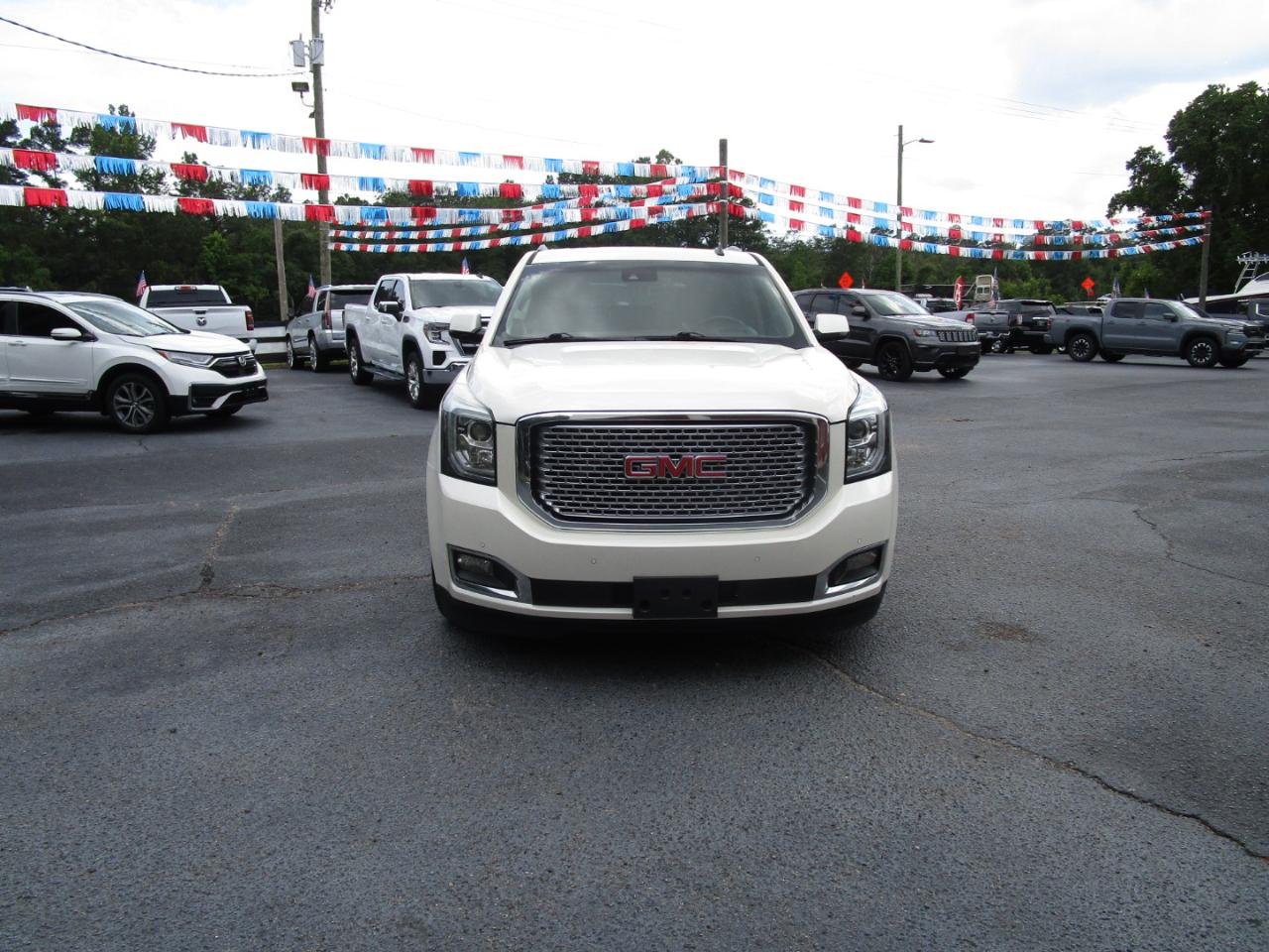 GMC Yukon 2WD 4dr Denali 2015