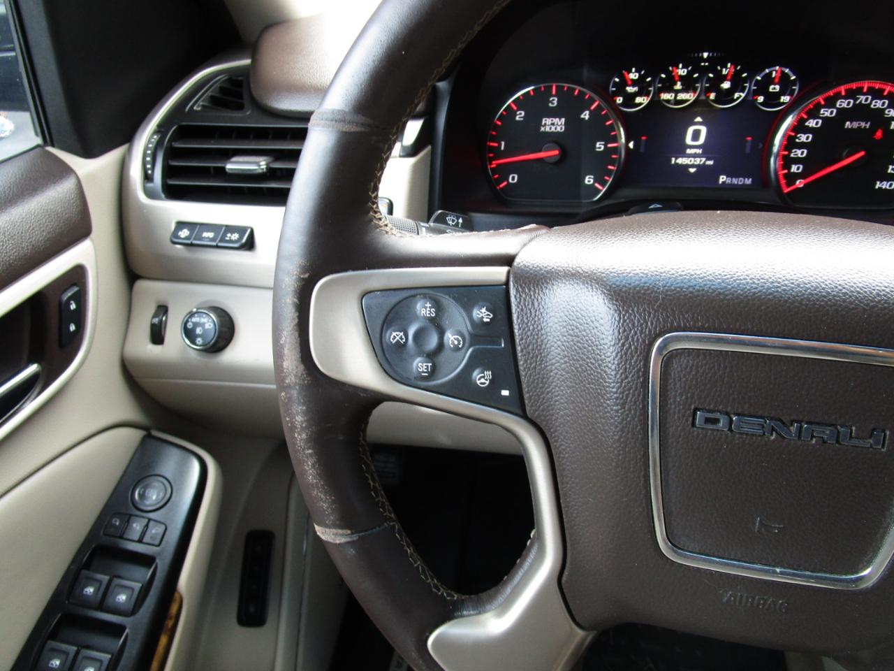 GMC Yukon 2WD 4dr Denali 2015