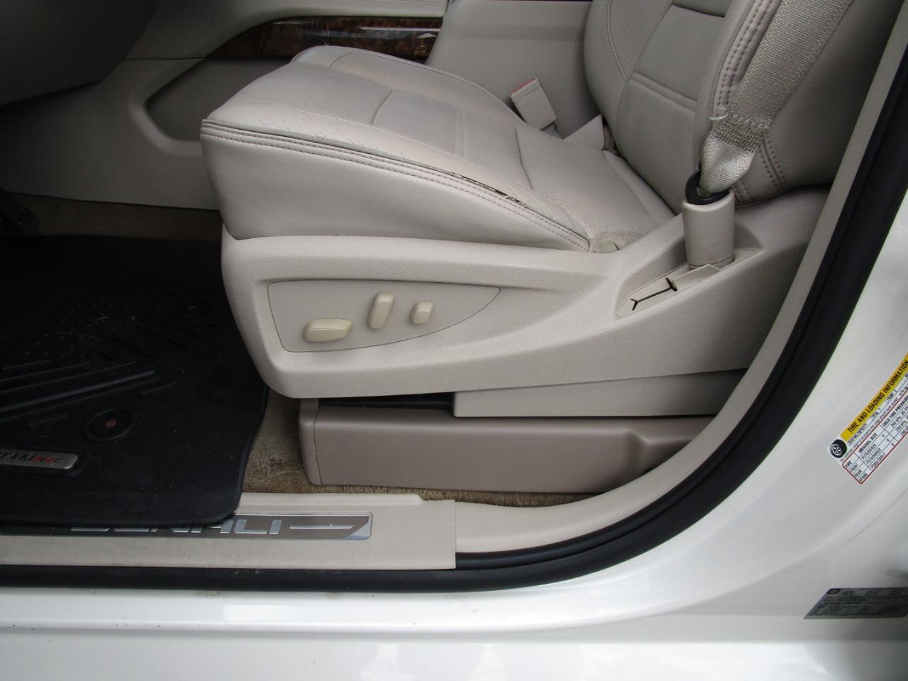 GMC Yukon 2WD 4dr Denali 2015
