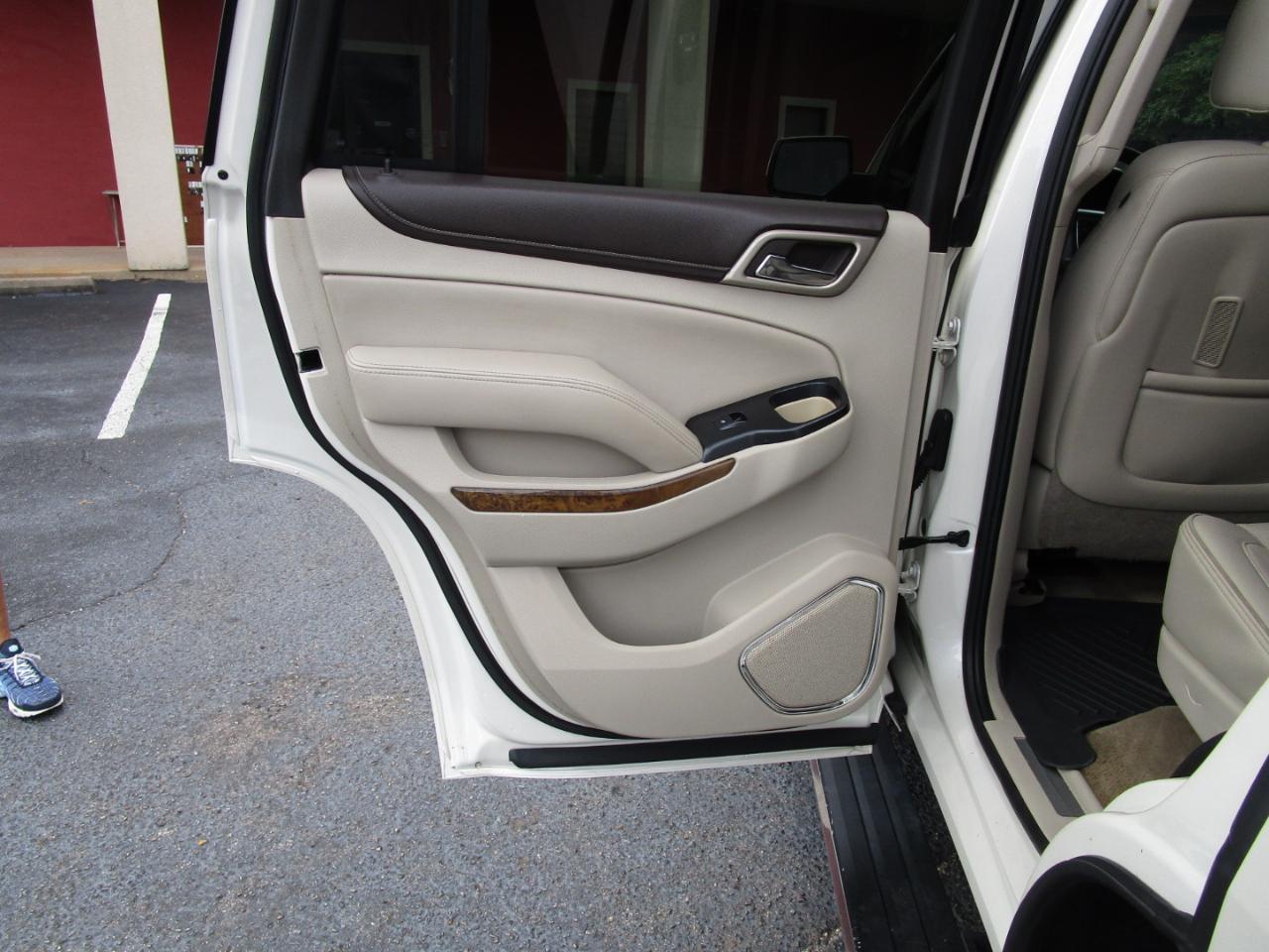 GMC Yukon 2WD 4dr Denali 2015