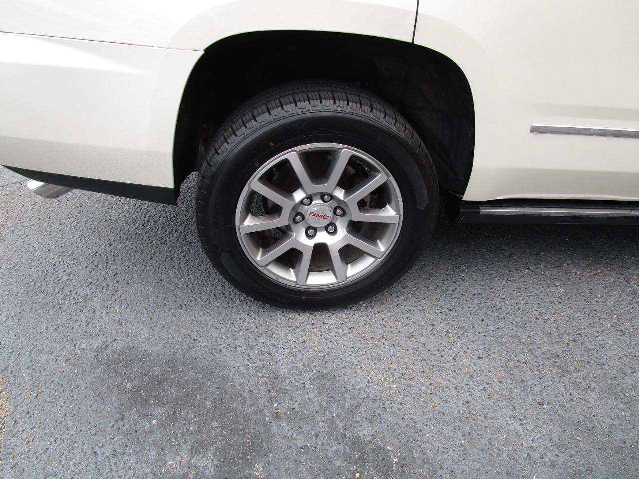 GMC Yukon 2WD 4dr Denali 2015