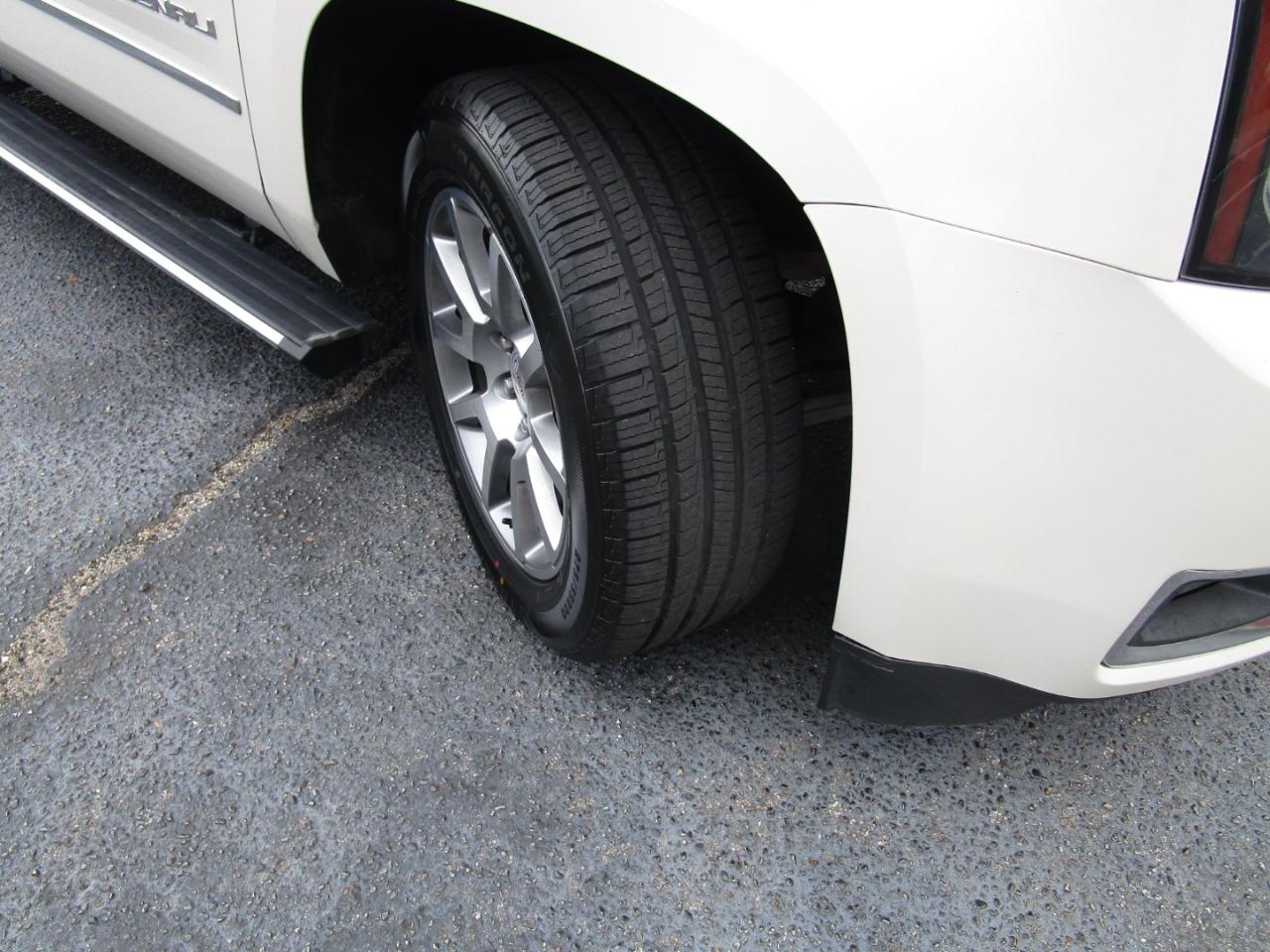 GMC Yukon 2WD 4dr Denali 2015