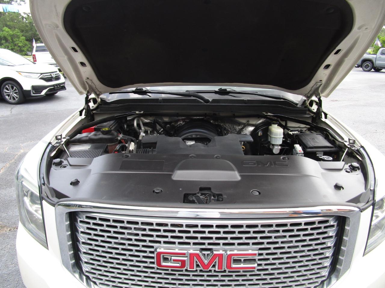 GMC Yukon 2WD 4dr Denali 2015