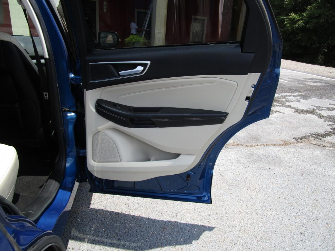 Ford Edge Titanium FWD 2021