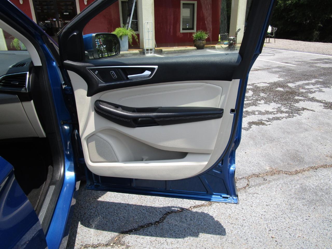 Ford Edge Titanium FWD 2021