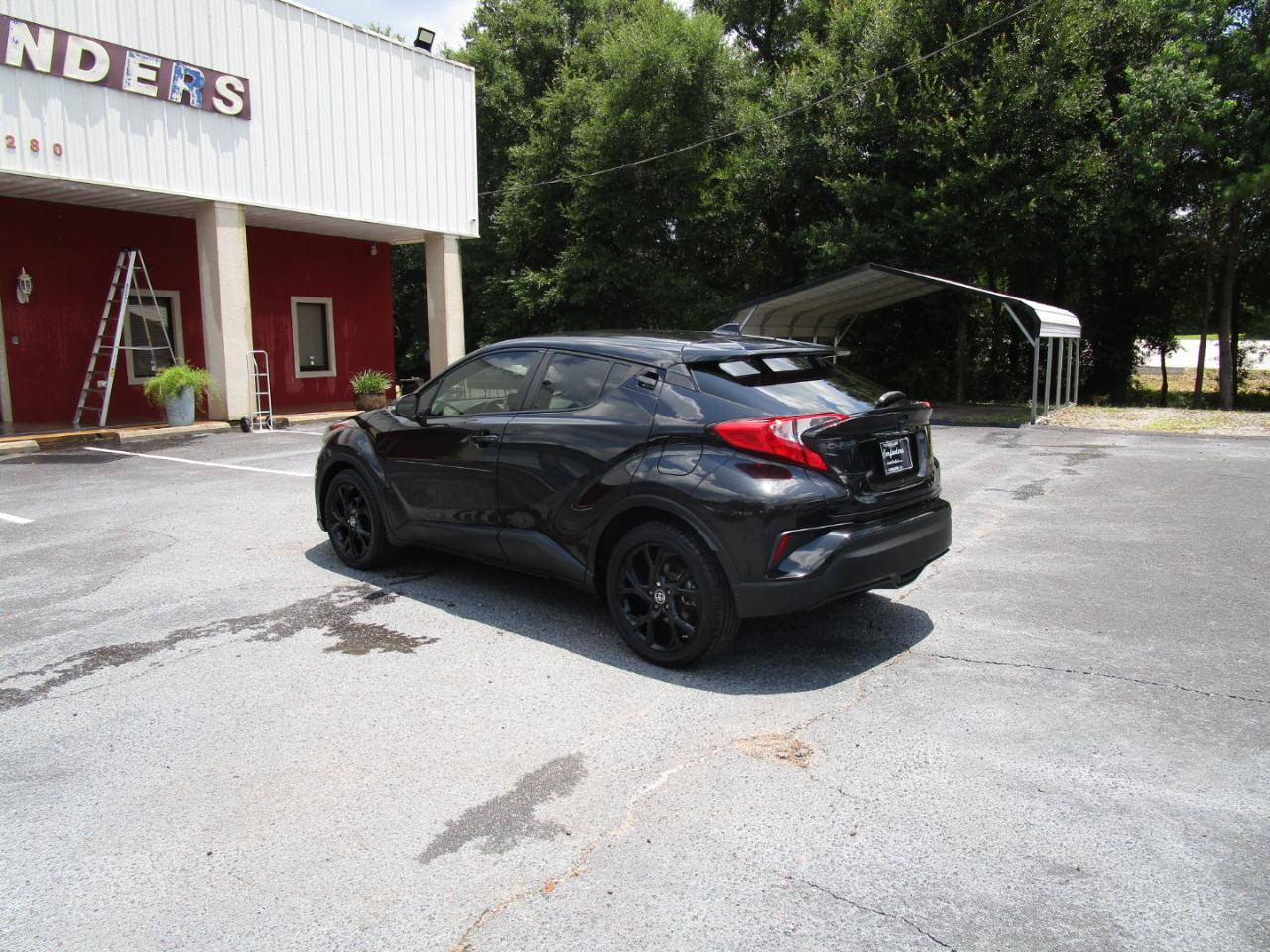 Toyota C-HR Nightshade FWD (Natl) 2021