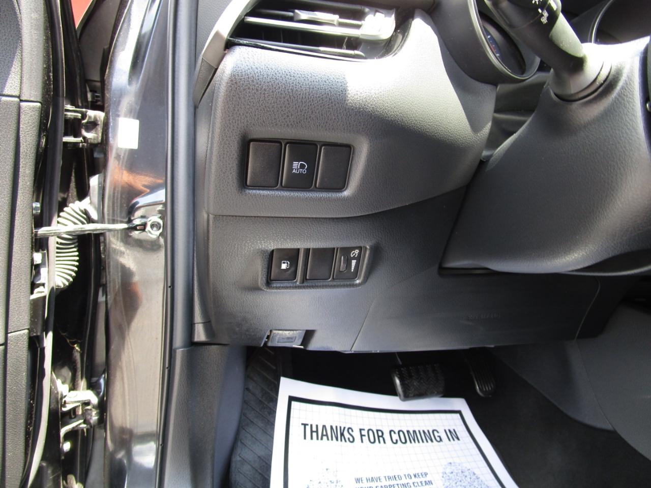 Toyota C-HR Nightshade FWD (Natl) 2021