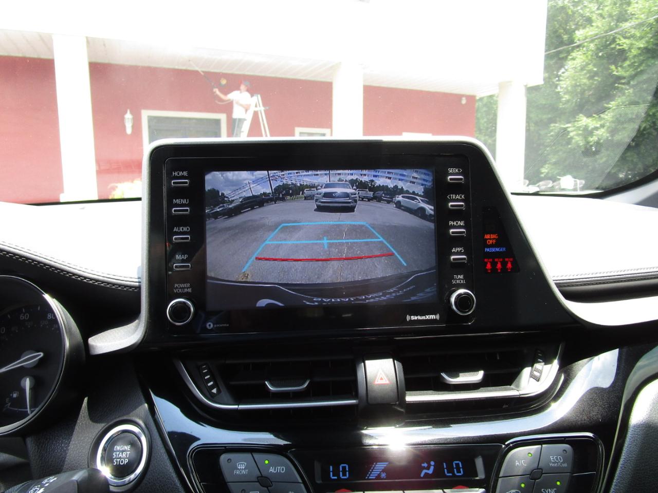 Toyota C-HR Nightshade FWD (Natl) 2021