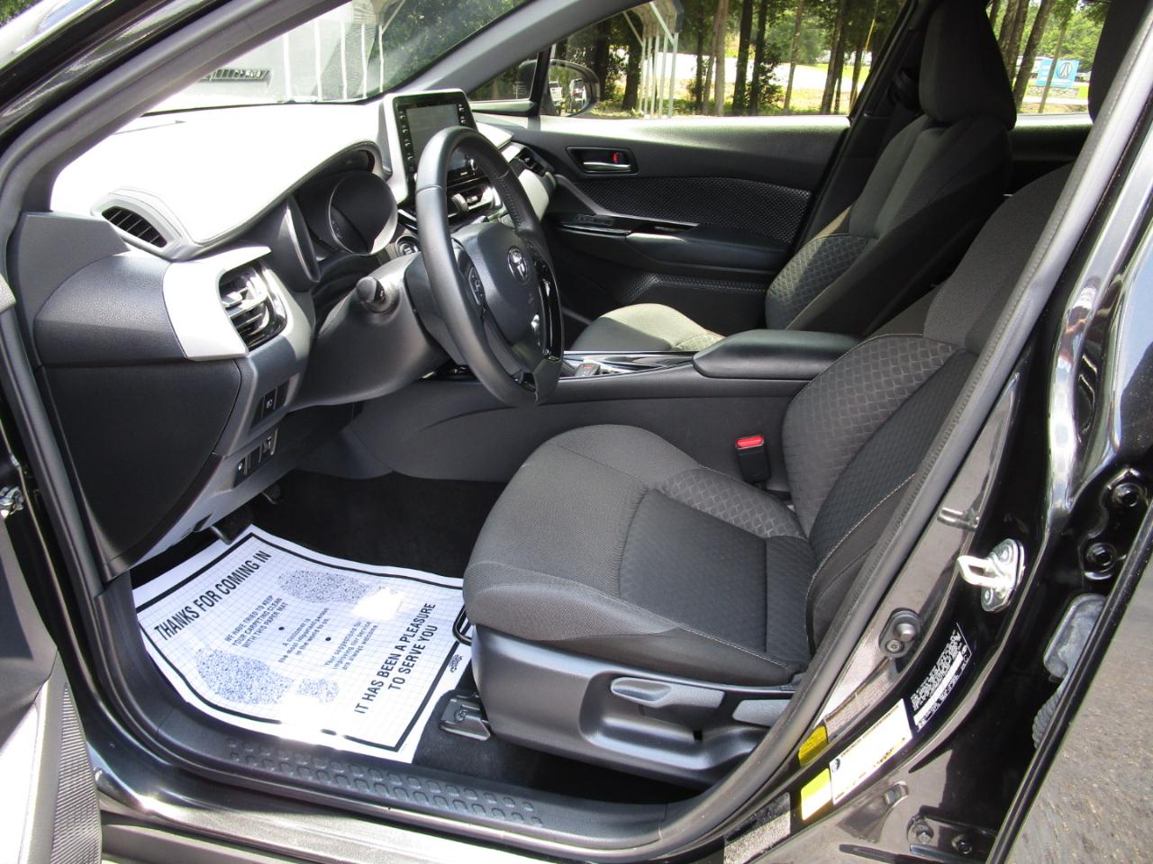 Toyota C-HR Nightshade FWD (Natl) 2021