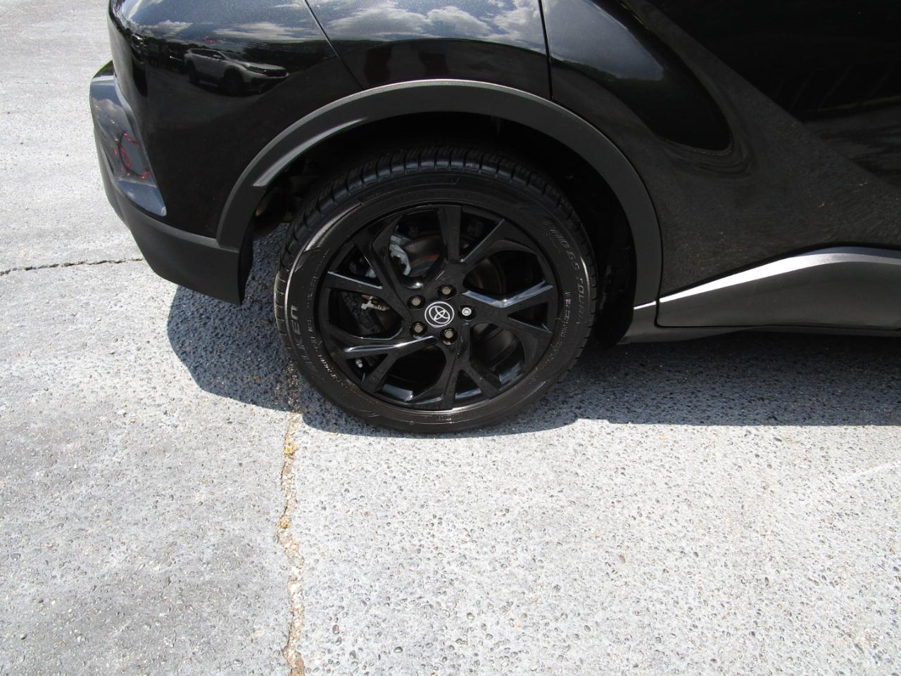 Toyota C-HR Nightshade FWD (Natl) 2021